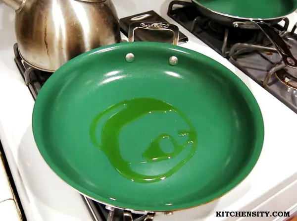 How to Season a Nonstick Pan for First Time? (Complete Guide - 2023) 3 Oil Added for seasoning the pan